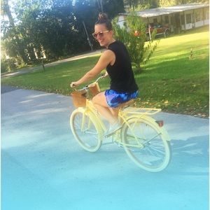 Meet your Posher, Andrea